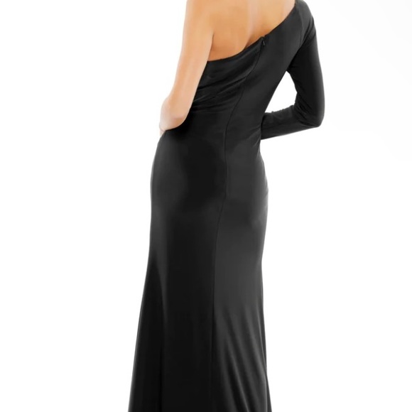 Mac Duggal One Sleeve Beaded Cuff Side Twist Gown - Picture 2 of 10